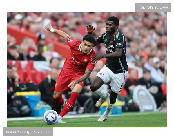 拜仁迪亚斯红牌停赛一场，欧冠追加处罚待定