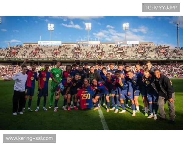 巴萨弗里克的“多功能球员”体系强调阵容灵活性，加维覆盖中场边路