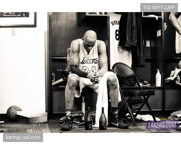 历史回顾:十年前的今天,科比上演职业生涯谢幕战 历史回顾:十年前的今天,科比上演职业生涯谢幕战